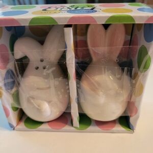 EASTER BUNNY SALT PEPPER SHAKERS